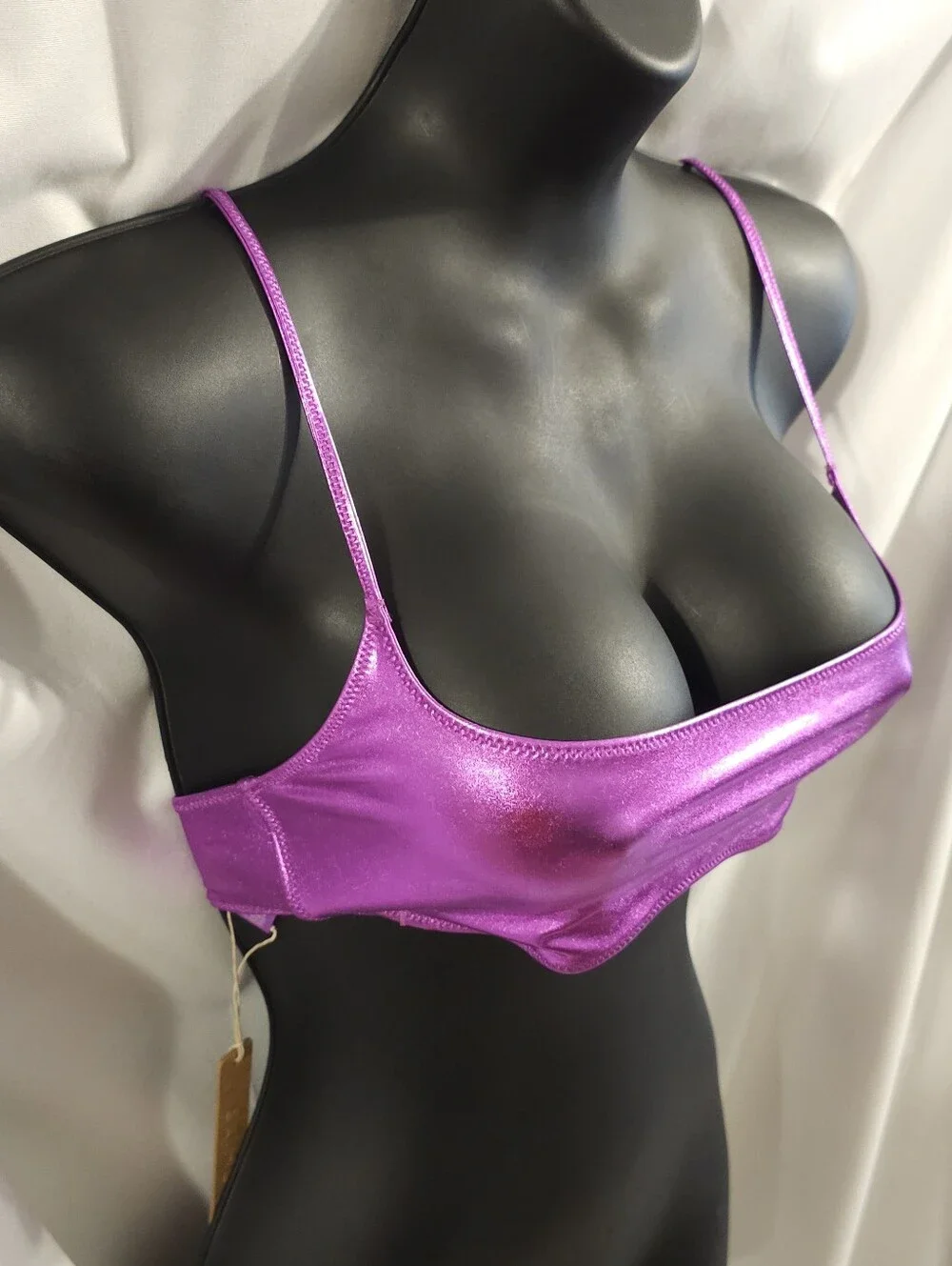 Skims Metallic Swim Micro Scoop Bikini Top BT-SCP-2802 Dragon Fruit Size Large